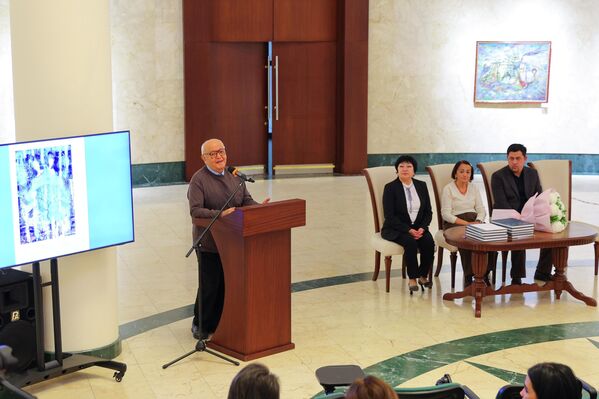 Народный художник Узбекистана Баходир Джалолов - Sputnik Узбекистан