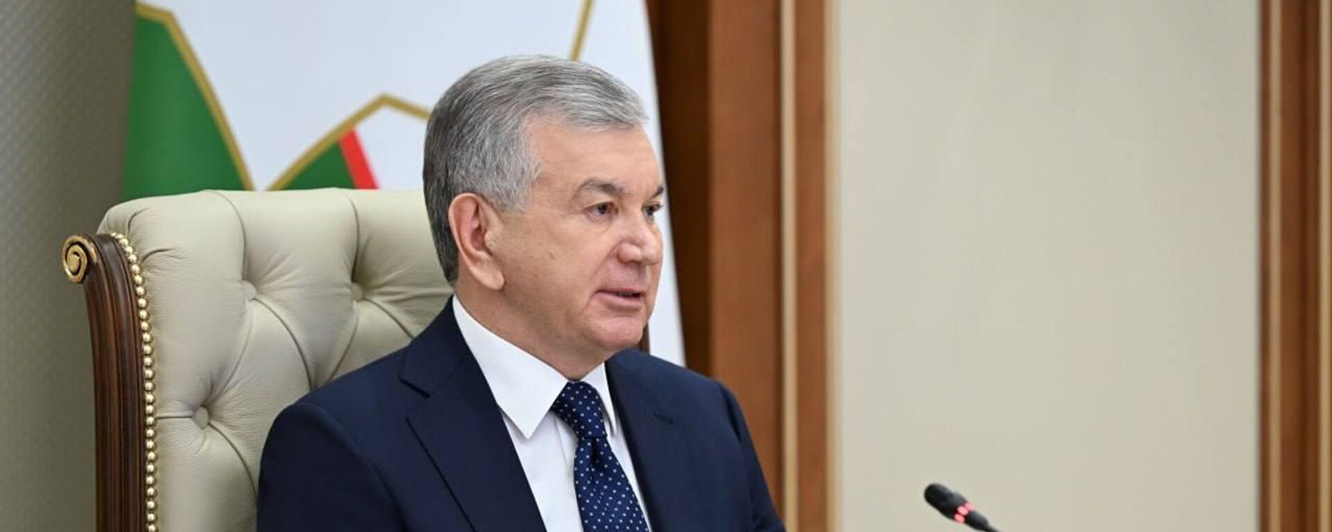 Президент ознакомился с презентацией по рынку капитала и внедрению международных стандартов в банковской сфере - Sputnik Ўзбекистон, 1920, 16.12.2025