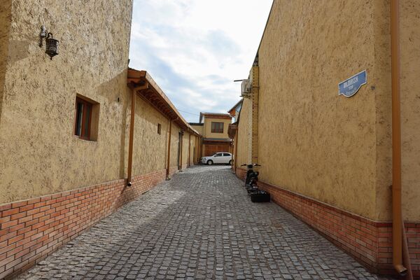 Гулбозор маҳалласидаги сайёҳлик кўчаси - Sputnik Ўзбекистон