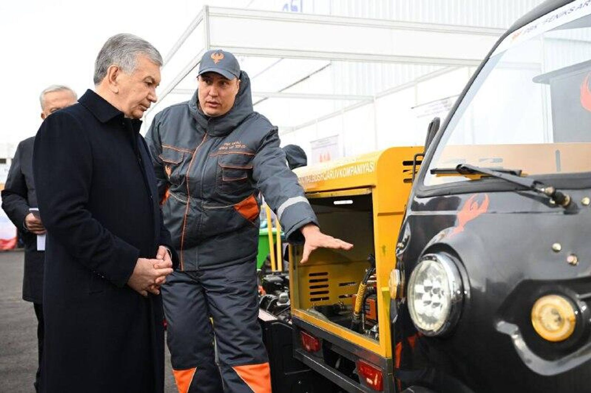 Шавкат Мирзиёев посетил одну из когенерационных станций в Юнусабадском районе Ташкента - Sputnik Узбекистан, 1920, 16.12.2025