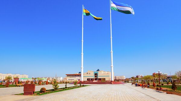 Флаги Каракалпакстана и Узбекистана в Нукусе 
 - Sputnik Узбекистан