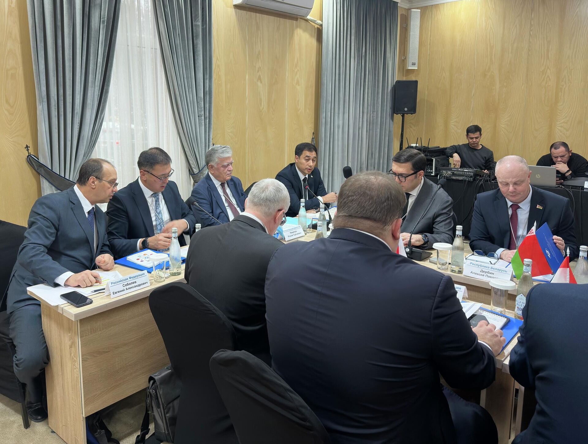 В Ташкенте проходит заседание Комиссии государств-участников СНГ по использованию атомной энергии в мирных целях - Sputnik Узбекистан, 1920, 17.12.2025