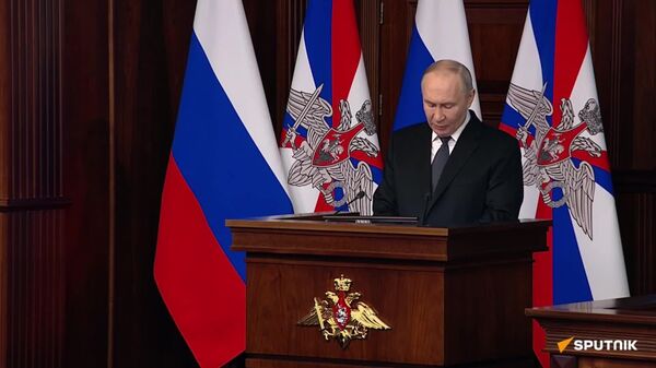 Орешник будет поставлен на боевое дежурство до конца года, заявил Путин - Sputnik Узбекистан