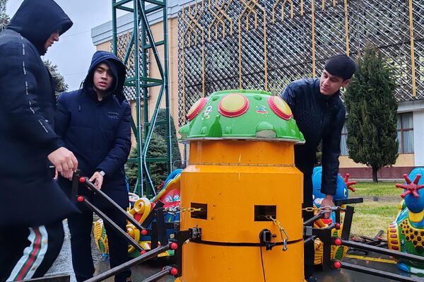 Самарканд готовится к новому году - Sputnik Узбекистан