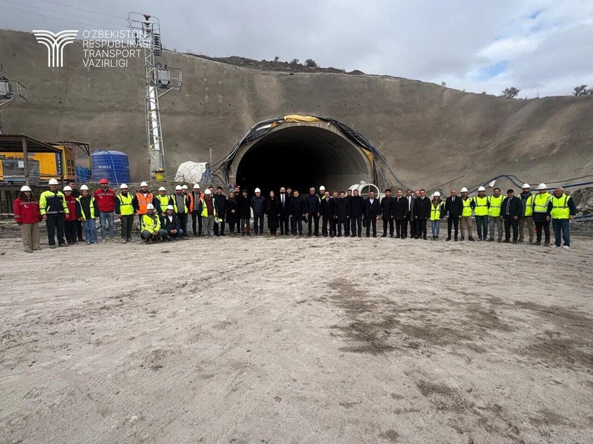 Делегация Узбекистана ознакомилась с опытом умной транспортной системы в Турции Делегация Узбекистана ознакомилась с опытом умной транспортной системы в Турции - Sputnik Узбекистан, 1920, 18.12.2025