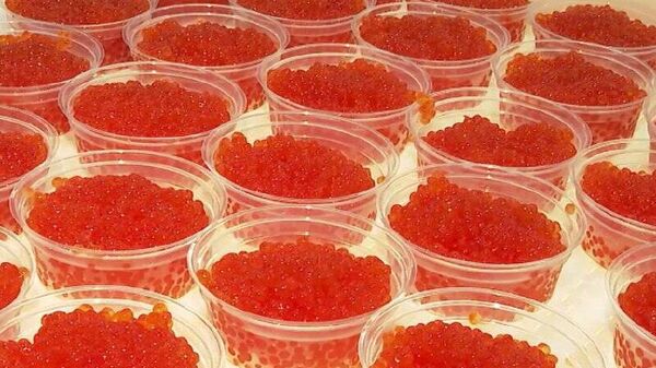 Трамп получил ящик красной икры из Хабаровского края - Sputnik Узбекистан