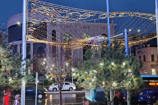 Самарканд готовится к новому году - Sputnik Узбекистан