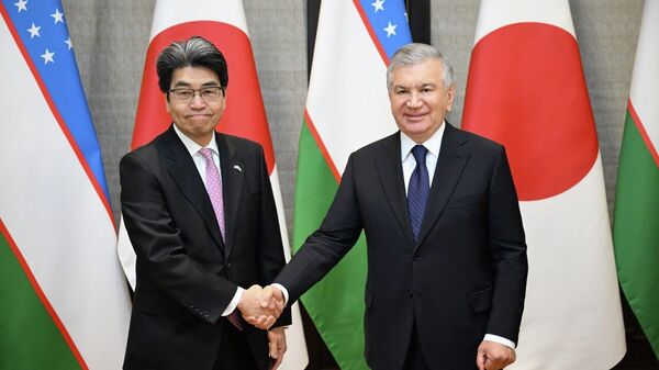 Shavkat Mirziyoyev provel vstrechi v ramkax delovoy programmi ofitsialnogo vizita v Tokio - Sputnik O‘zbekiston