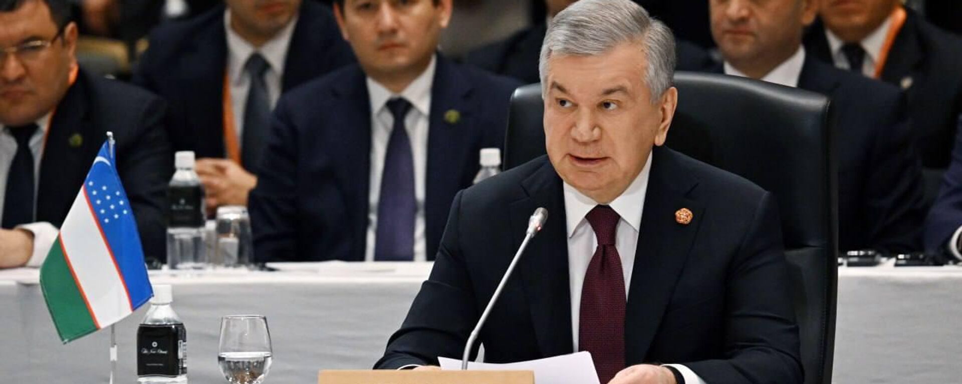 Шавкат Мирзиёев принял участие в первом саммите Диалога Центральная Азия + Япония. - Sputnik Узбекистан, 1920, 20.12.2025