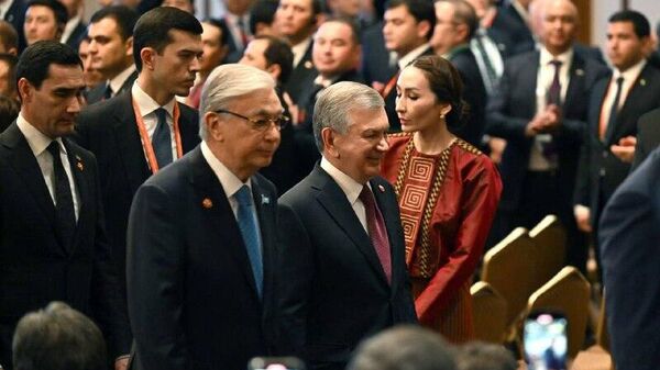 Президент Узбекистана принял участие в бизнес-форуме Диалога Центральная Азия + Япония - Sputnik Узбекистан