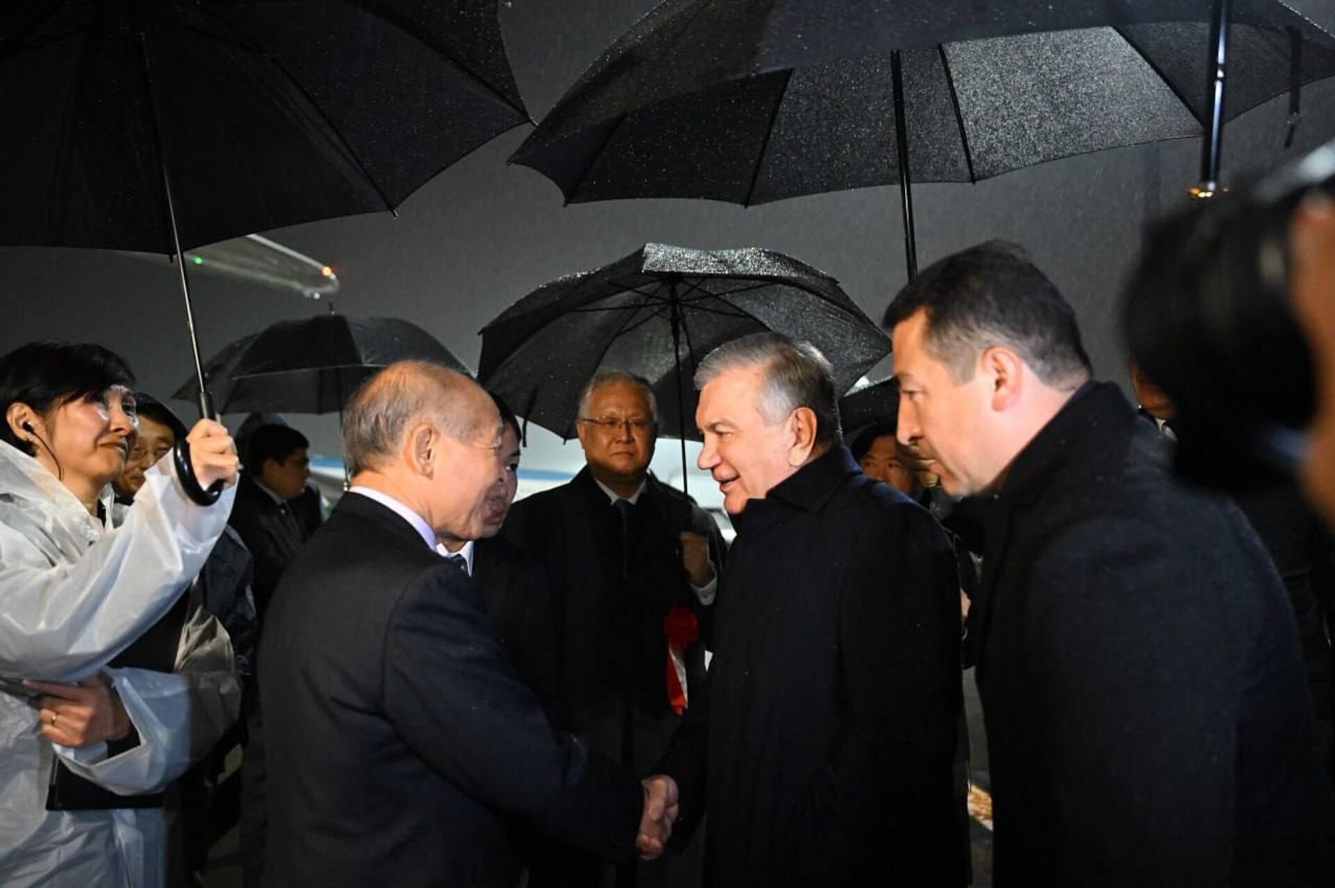 Официальный визит Шавката Мирзиёева в Японию завершился. - Sputnik Узбекистан, 1920, 20.12.2025