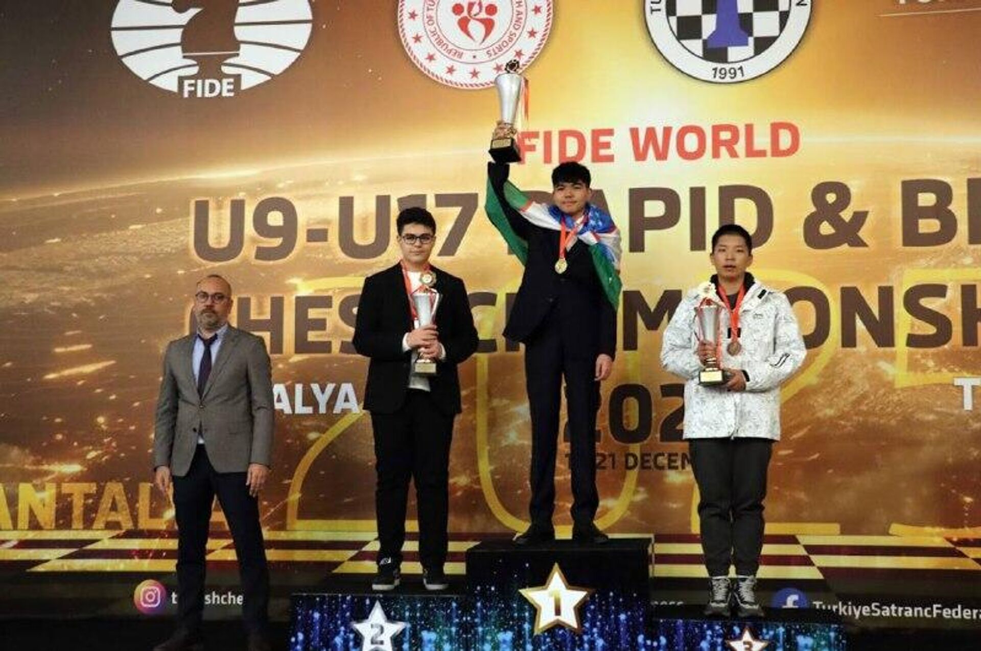 🟠Юношеская сборная Узбекистана по шахматам победила на чемпионате мира в Турции - Sputnik Узбекистан, 1920, 22.12.2025