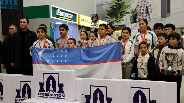 Юношеская сборная Узбекистана по шахматам заняла первое место на чемпионате мира - Sputnik Ўзбекистон