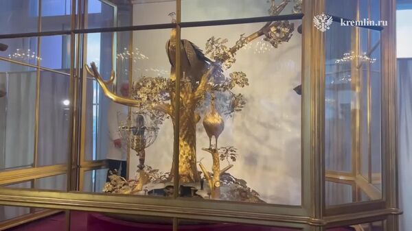 Главы стран СНГ в Эрмитаже послушали часы Павлин - Sputnik Узбекистан