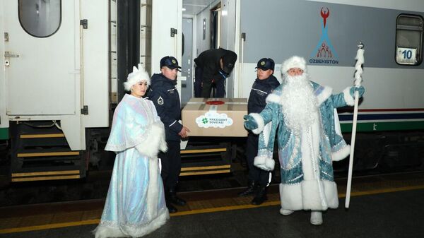 В Самарканде более тысячи детей были приглашены на Президентскую ёлку - Sputnik Ўзбекистон