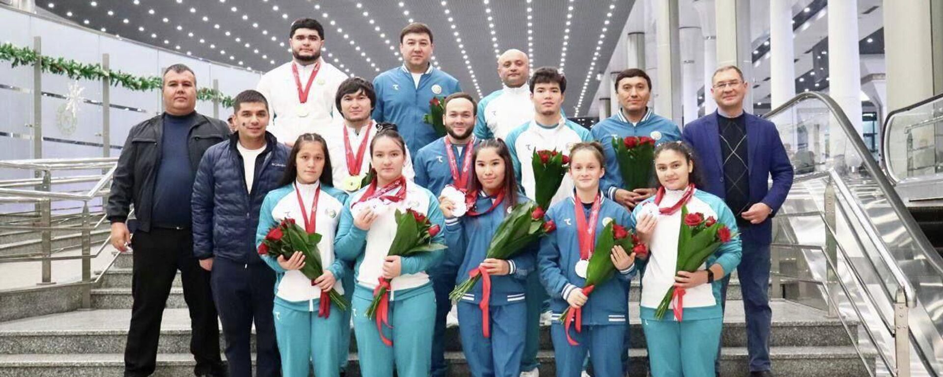 Uzbekistansi zanyali vtoroe mesto na turnire po tajeloy atletike v Katare - Sputnik O‘zbekiston, 1920, 28.12.2025