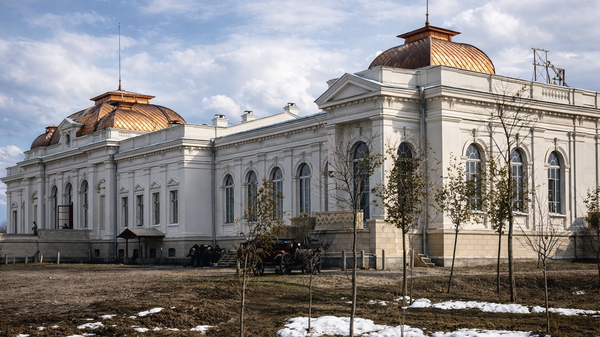 Ташкентский вокзал, построен в 1899 году по проекту архитектора Г.М. Сваричевского - Sputnik Узбекистан