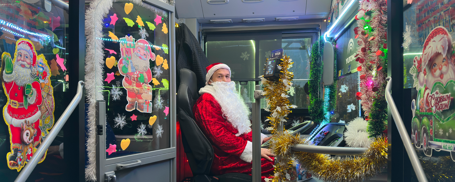 Toshkent avtobuslari Yangi yil olib kelishmoqda - Sputnik O‘zbekiston, 1920, 29.12.2025