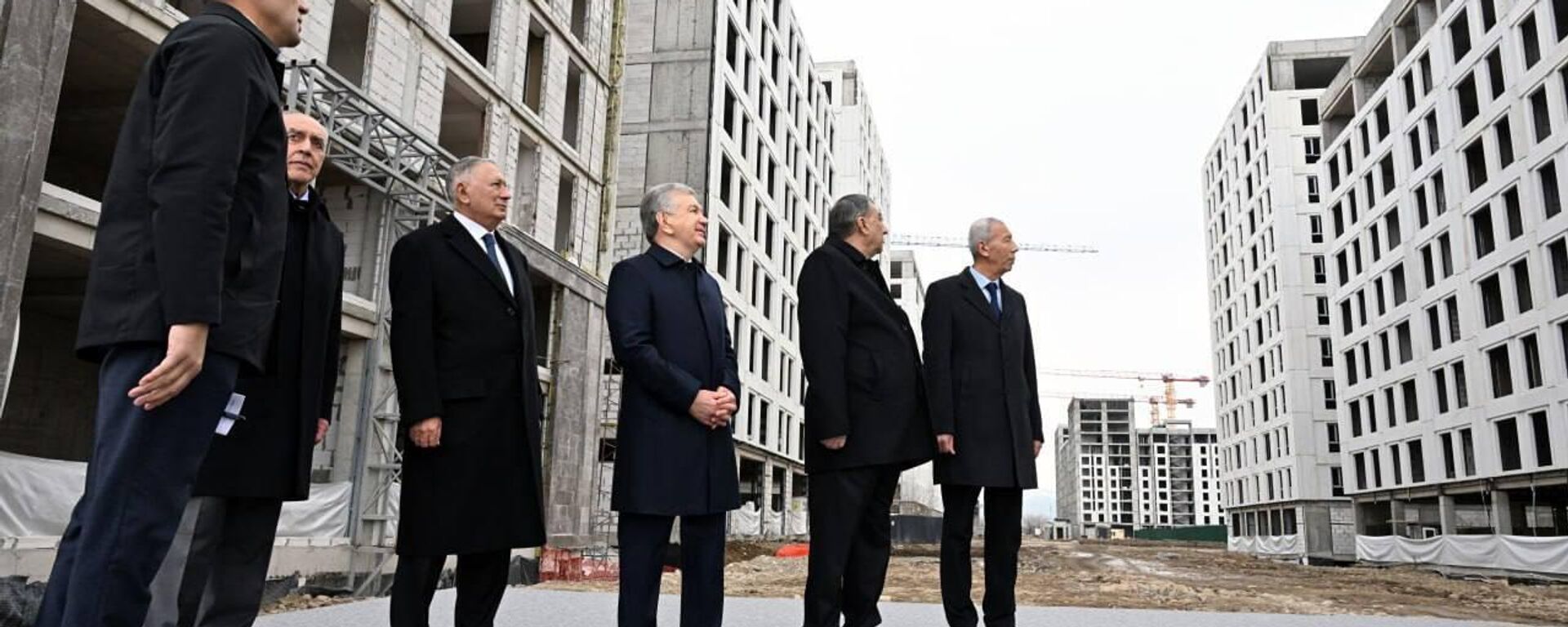 Shavkat Mirziyoyev oznakomilsya s sozidatelnoy rabotoy, provodimoy v Novom Tashkente - Sputnik O‘zbekiston, 1920, 30.12.2025