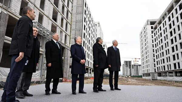 Шавкат Мирзиёев ознакомился с созидательной работой, проводимой в Новом Ташкенте - Sputnik Ўзбекистон