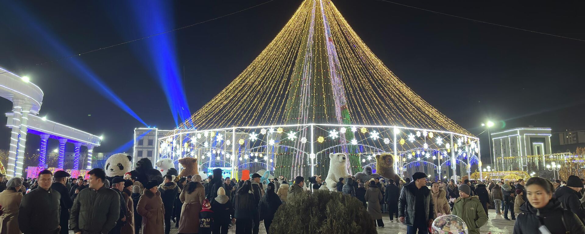 Novogodnie prazdnichnie vixodnie v Nukuse - Sputnik O‘zbekiston, 1920, 03.01.2026