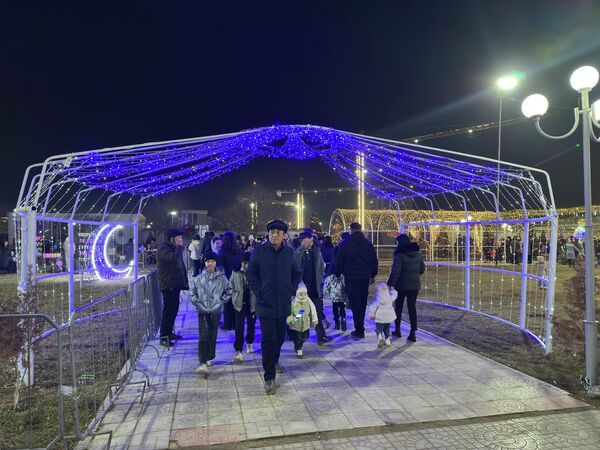 Байрам тадбирлари "Дўстлик" майдонида бўлиб ўтмоқда - Sputnik Ўзбекистон