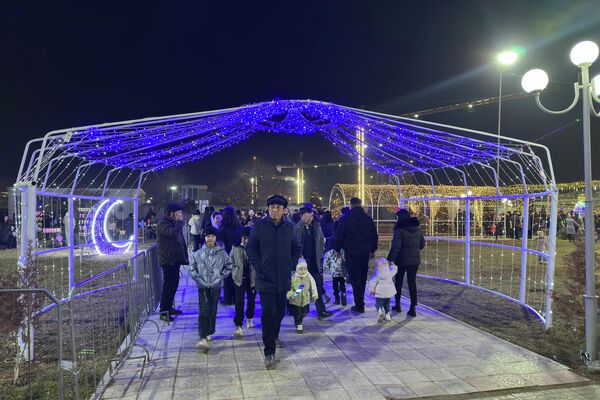 Новогодние праздничные выходные в Нукусе Новогодние праздничные выходные в Нукусе - Sputnik Узбекистан