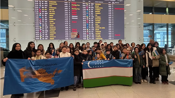 В столицу России прибыла делегация школьников из Узбекистана - Sputnik Ўзбекистон
