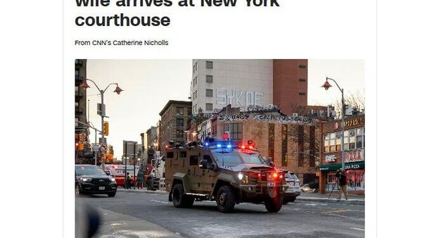 Бронированный автомобиль с Николасом Мадуро и его супругой подъезжает к зданию суда Нью-Йорка, где пройдет заседание, сообщает CNN - Sputnik Узбекистан