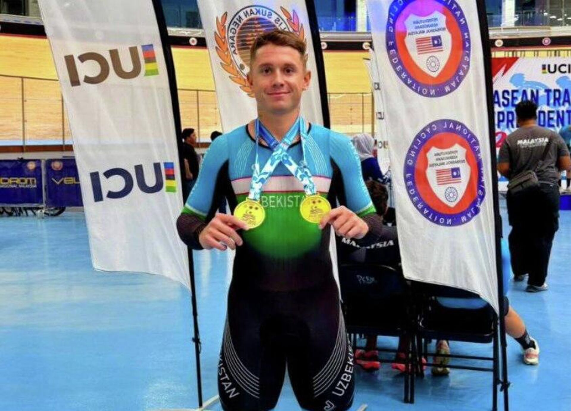 В городе Нилай проходит международный турнир по велоспорту на треке. - Sputnik Узбекистан, 1920, 09.01.2026