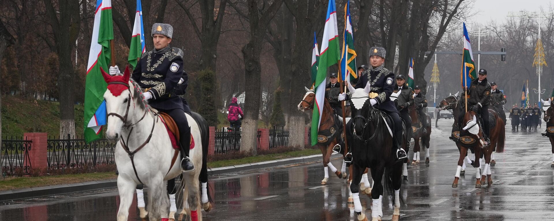 В Ташкенте прошло торжественное шествие воинских подразделений ВС Узбекистана - Sputnik Узбекистан, 1920, 12.01.2026