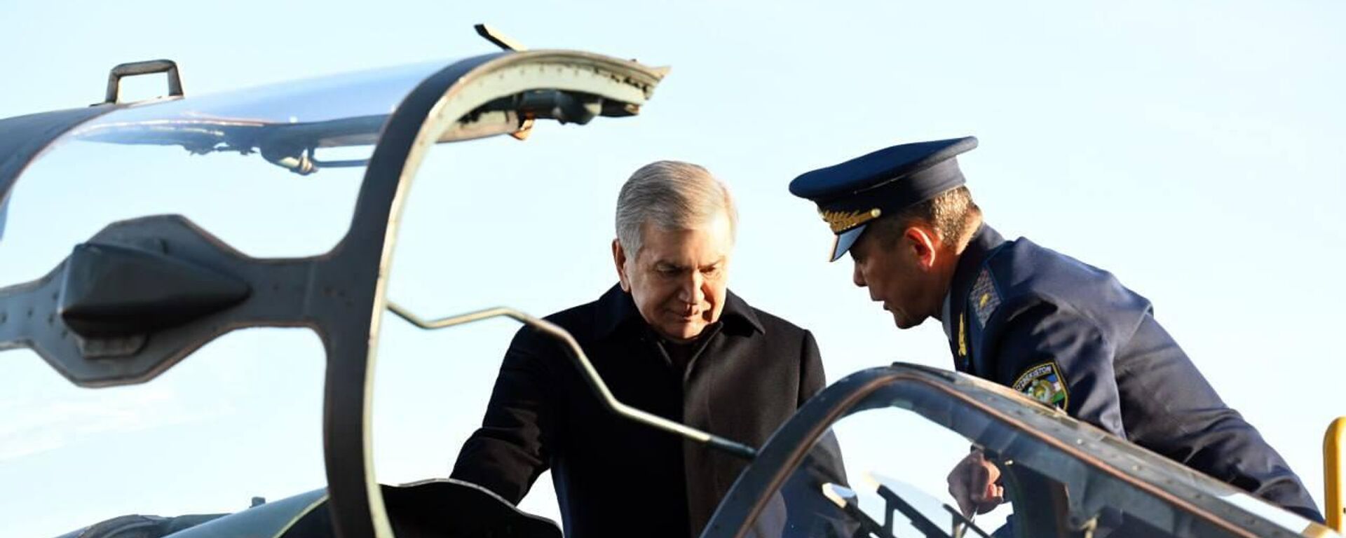 Prezident posetil Chirchikskiy aviatsionniy remontniy zavod - Sputnik O‘zbekiston, 1920, 13.01.2026