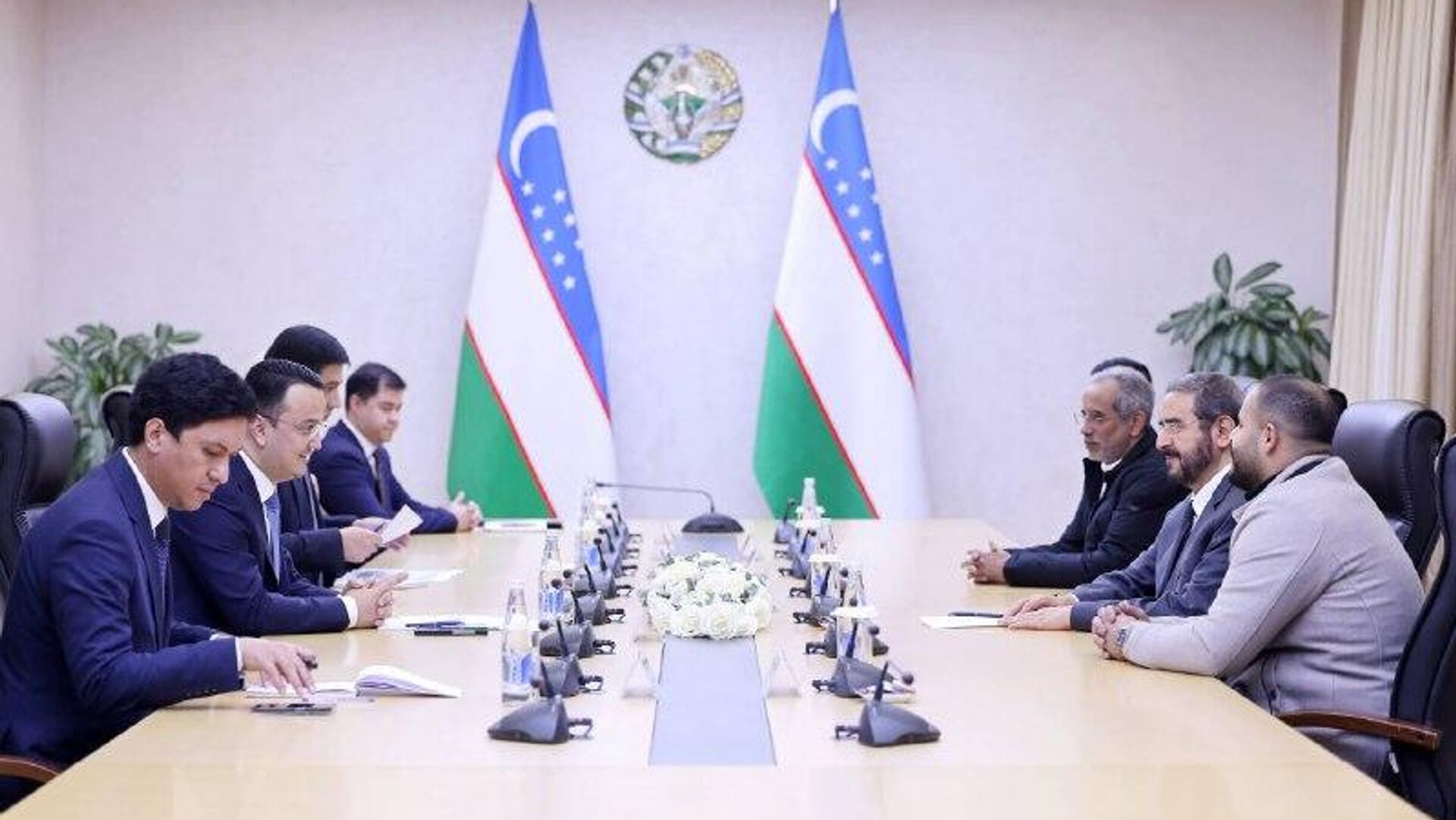 Узбекистан и Кувейт намерены производить брендированные дженерики и педиатрические препараты Узбекистан и Кувейт намерены производить брендированные дженерики и педиатрические препараты - Sputnik Узбекистан, 1920, 15.01.2026