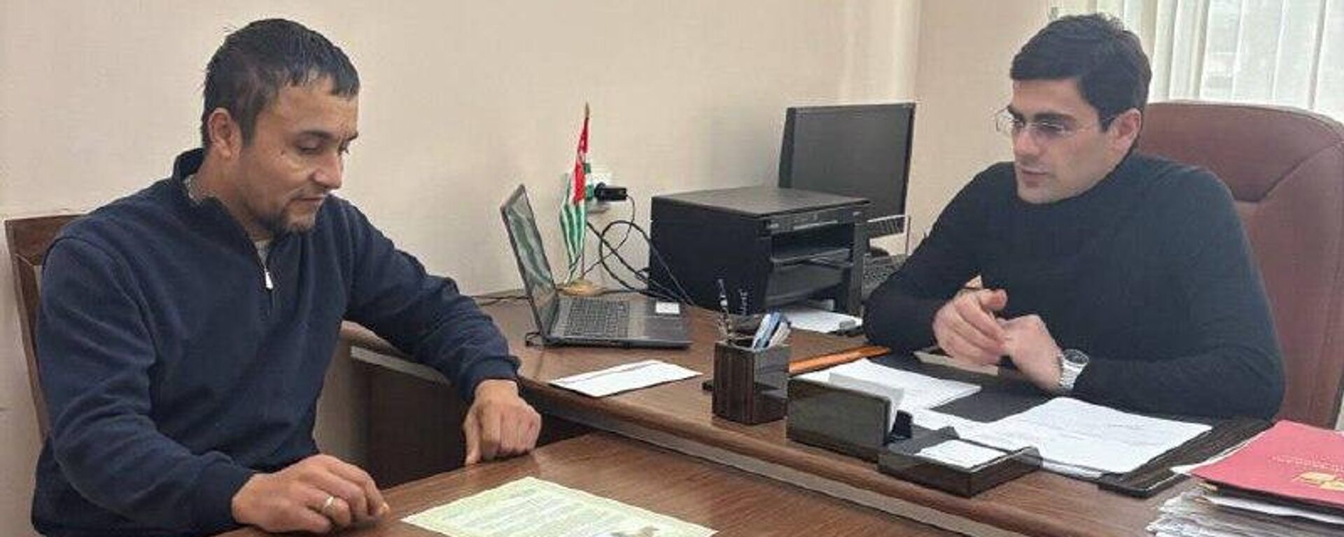 Гражданина Узбекистана, спасшего в Гагре ветерана Великой Отечественной войны Евдокию Котлярову, наградили - Sputnik Ўзбекистон, 1920, 16.01.2026