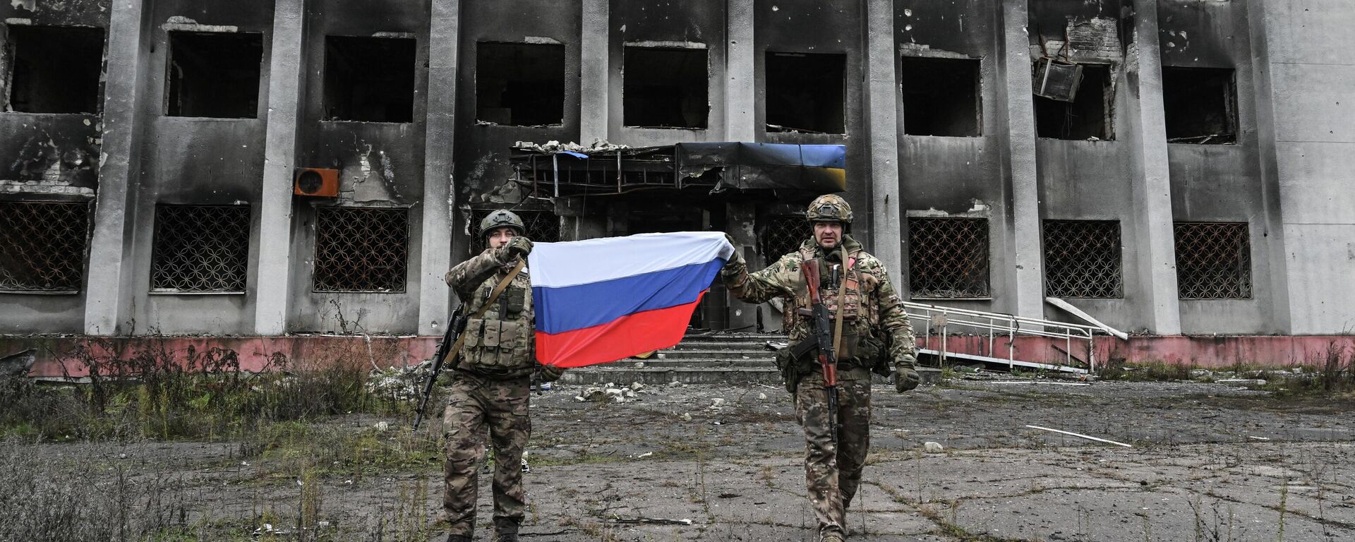 Россия ҳарбийлари Красноармейскда, архив сурат - Sputnik Ўзбекистон, 1920, 23.01.2026