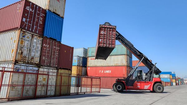 Konteyneri v JD stansiya - Sputnik O‘zbekiston