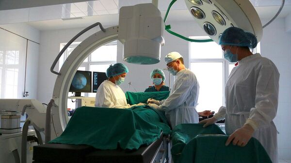 Provedenie xirurgicheskoy operatsii - Sputnik O‘zbekiston