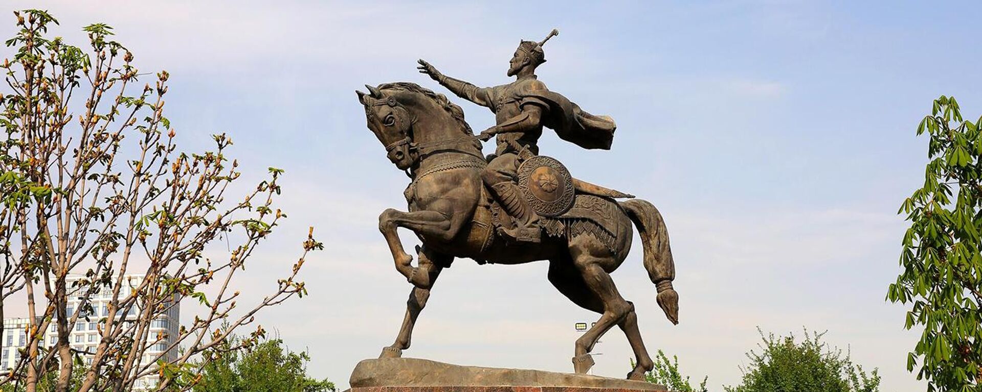 Памятник Амиру Темуру - Sputnik Ўзбекистон, 1920, 25.03.2025