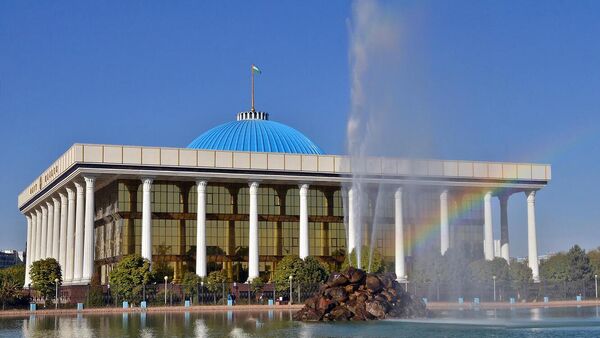 Здание Олий Мажлиса. Архивное фото - Sputnik Узбекистан