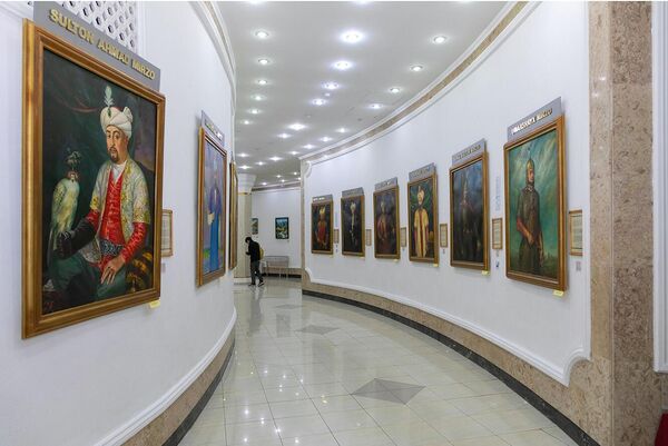 Muzey yo‘laklarida Amir Temur sulolasiga tegishli rasmlar - Sputnik O‘zbekiston