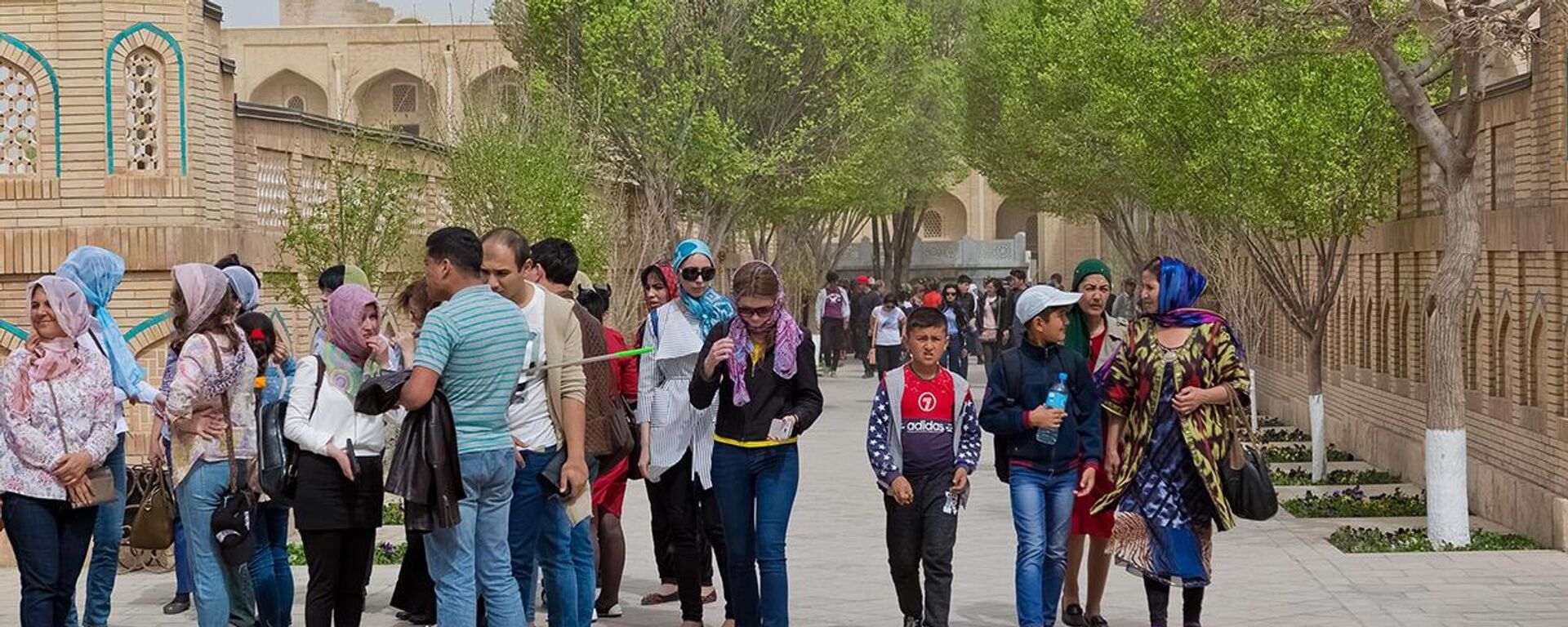 Мемориальный комплекс Бахауддина Накшбанди - Sputnik Узбекистан, 1920, 16.12.2024