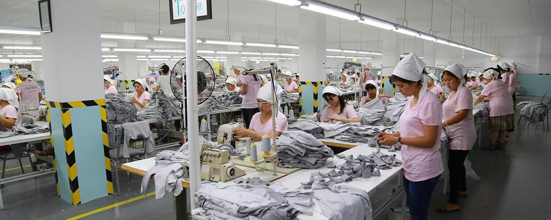 V trikotajnoy fabrike - Sputnik O‘zbekiston, 1920, 13.08.2025