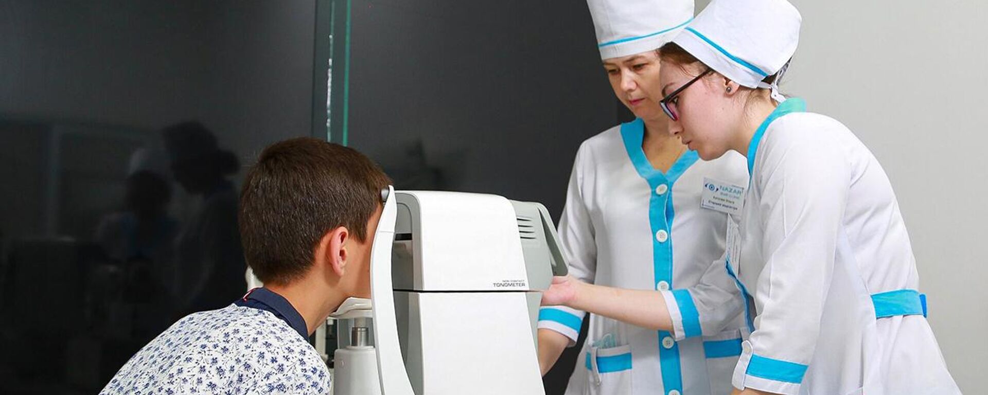 Проверка зрения у офтальмолога - Sputnik Узбекистан, 1920, 10.01.2026