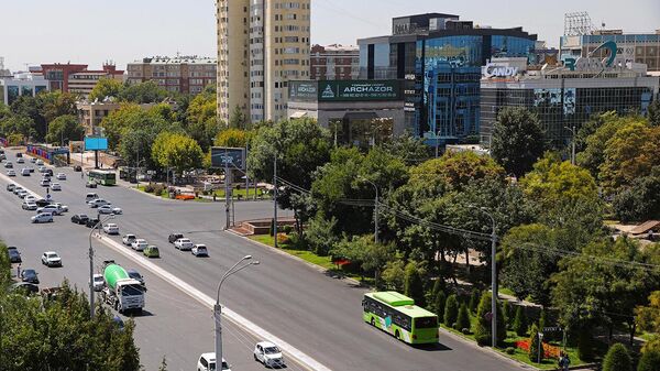 Transportnoe dvijenie na perekrestke - Sputnik O‘zbekiston
