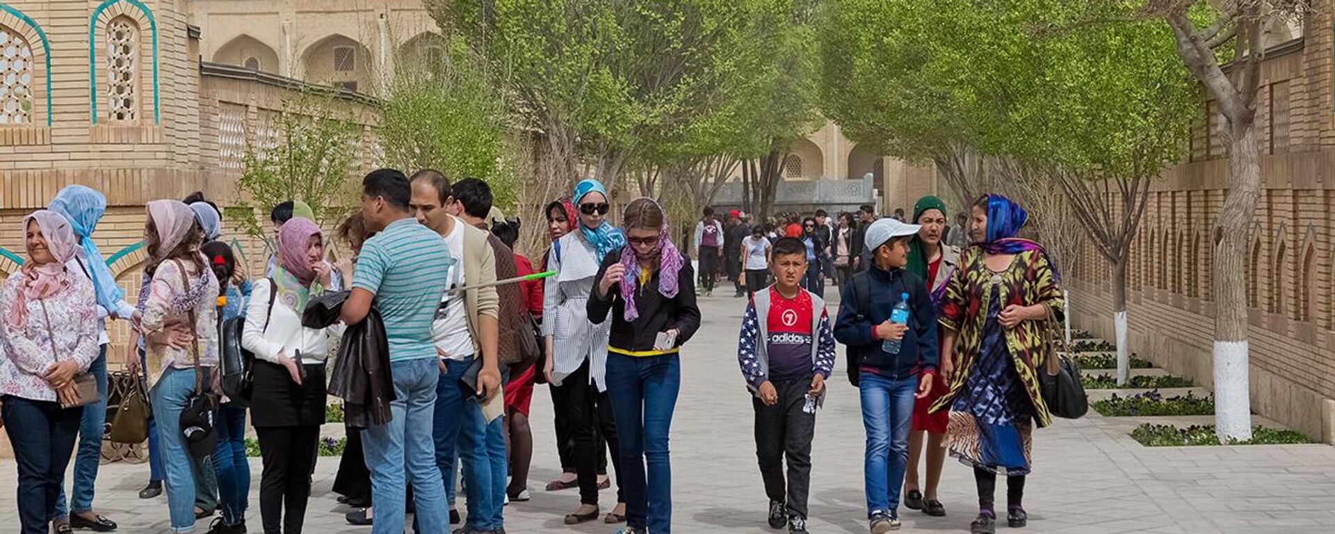 Memorialniy kompleks Baxauddina Nakshbandi Memorialniy kompleks Baxauddina Nakshbandi - Sputnik O‘zbekiston, 1920, 28.02.2025