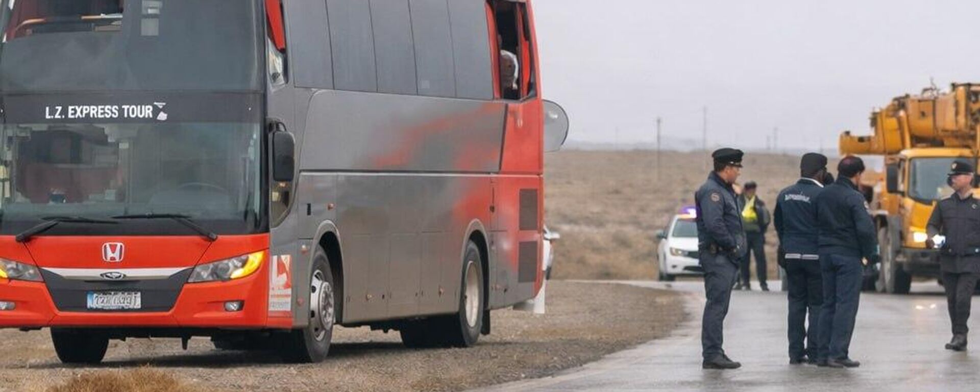 Avtobus perevernulsya na trasse Navoi-Uchkuduk - Sputnik O‘zbekiston, 1920, 19.01.2026