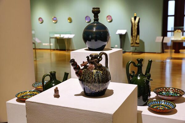 Vistavka Zolotaya Buxara - Sputnik O‘zbekiston