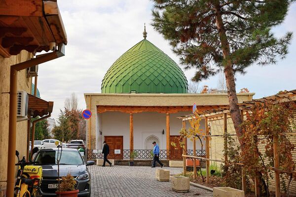 Gulbozor mahallasidagi sayyohlik ko‘chasi - Sputnik O‘zbekiston