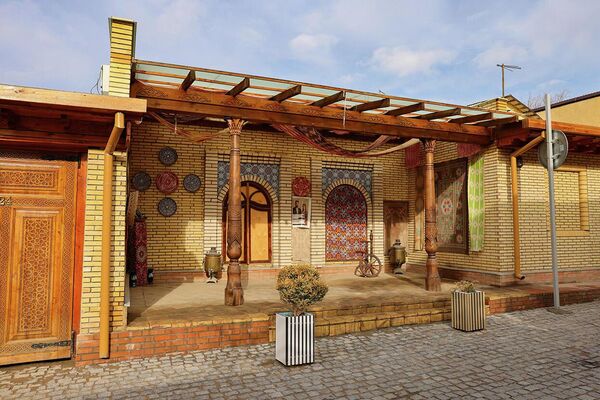 Gulbozor mahallasidagi sayyohlik ko‘chasi - Sputnik O‘zbekiston