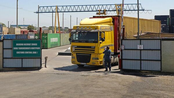 Зона таможенного контроля - Sputnik Узбекистан